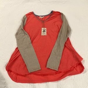 Easel Long Sleeve Top size Small NWT